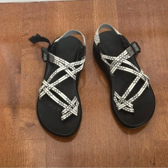 Chacos Grey and White Women's Sandals Size 7 - Picture 6 of 13